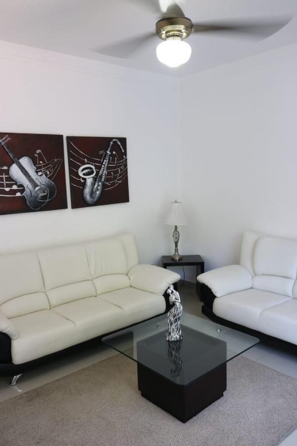 Apartamento Amueblado Amplio Tranquilo Privado Como Tu Lo Mereces 산티아고 데 로스 카바예로스 외부 사진