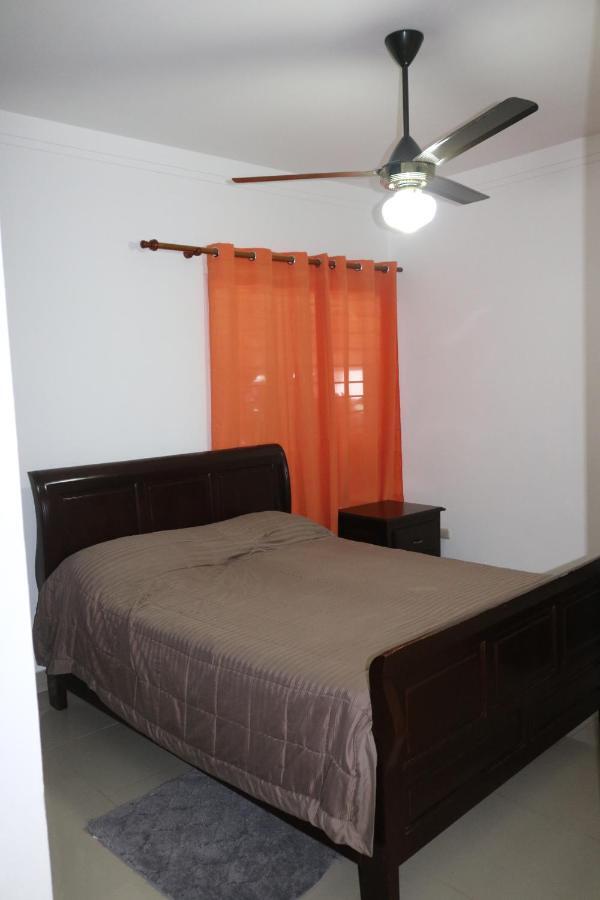 Apartamento Amueblado Amplio Tranquilo Privado Como Tu Lo Mereces 산티아고 데 로스 카바예로스 외부 사진